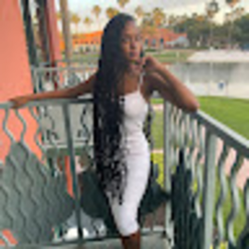 Meet your Posher, Sharyah